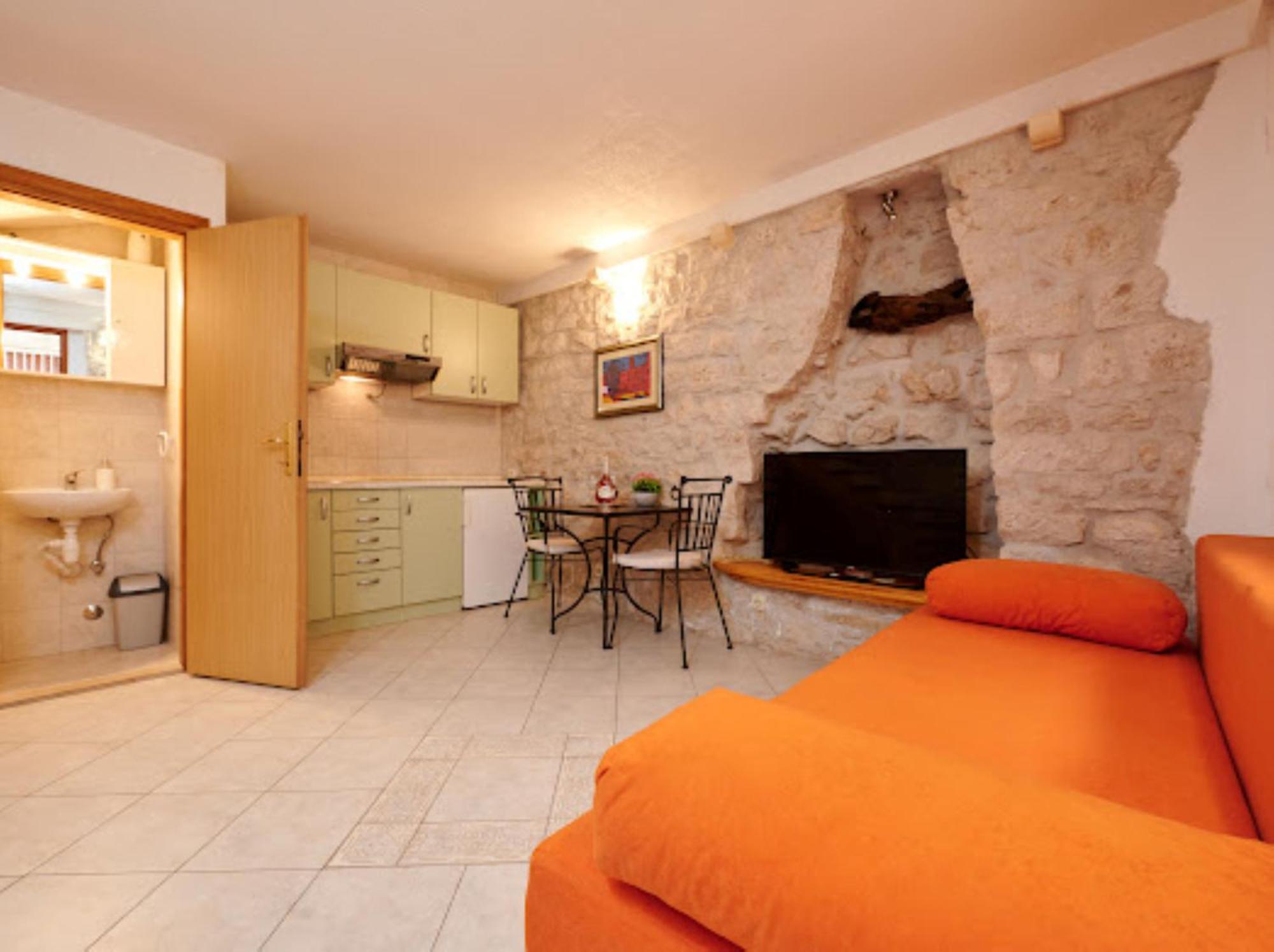 Guesthouse Ana Trogir Old Town Quarto foto