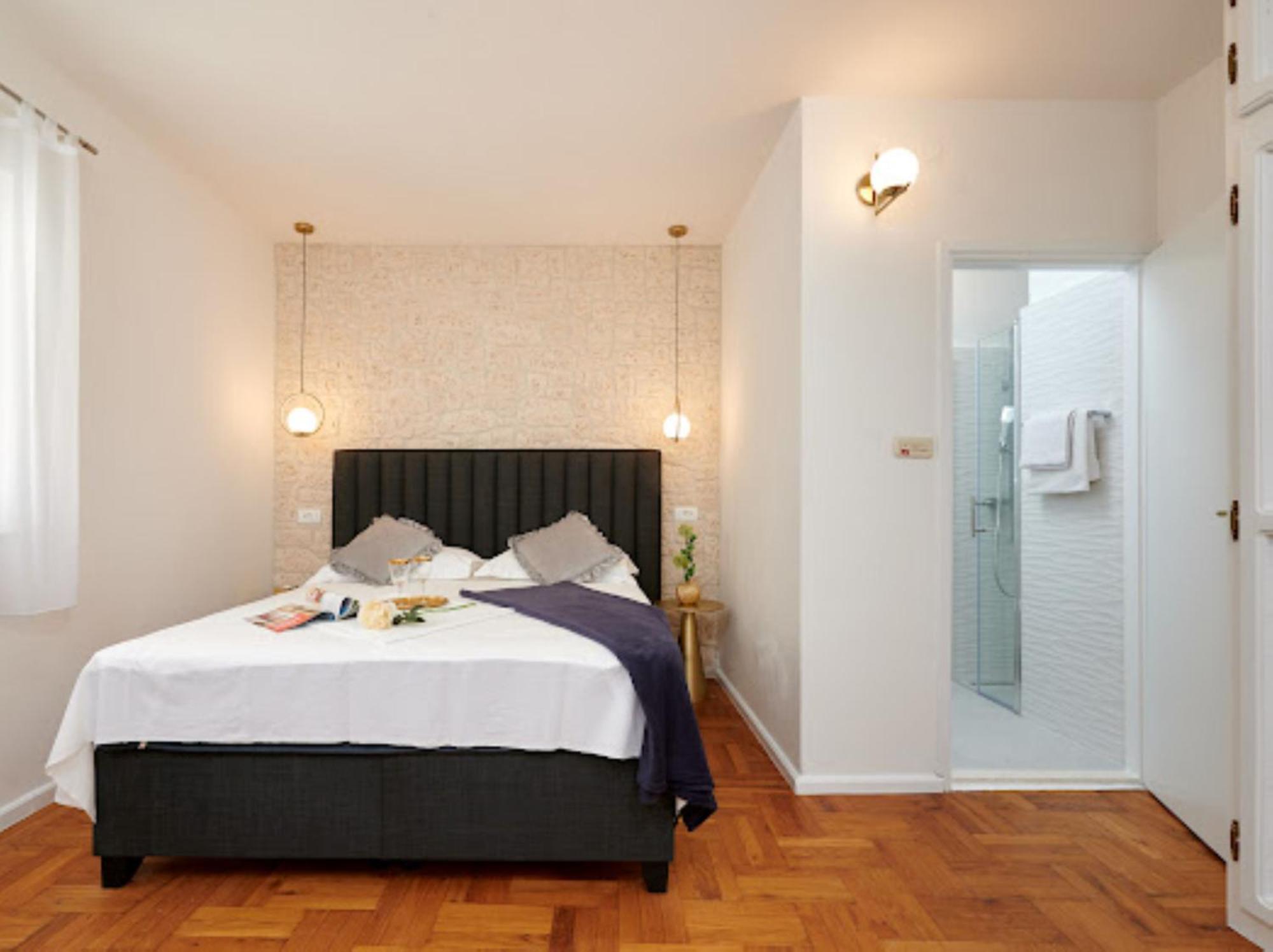 Guesthouse Ana Trogir Old Town Quarto foto