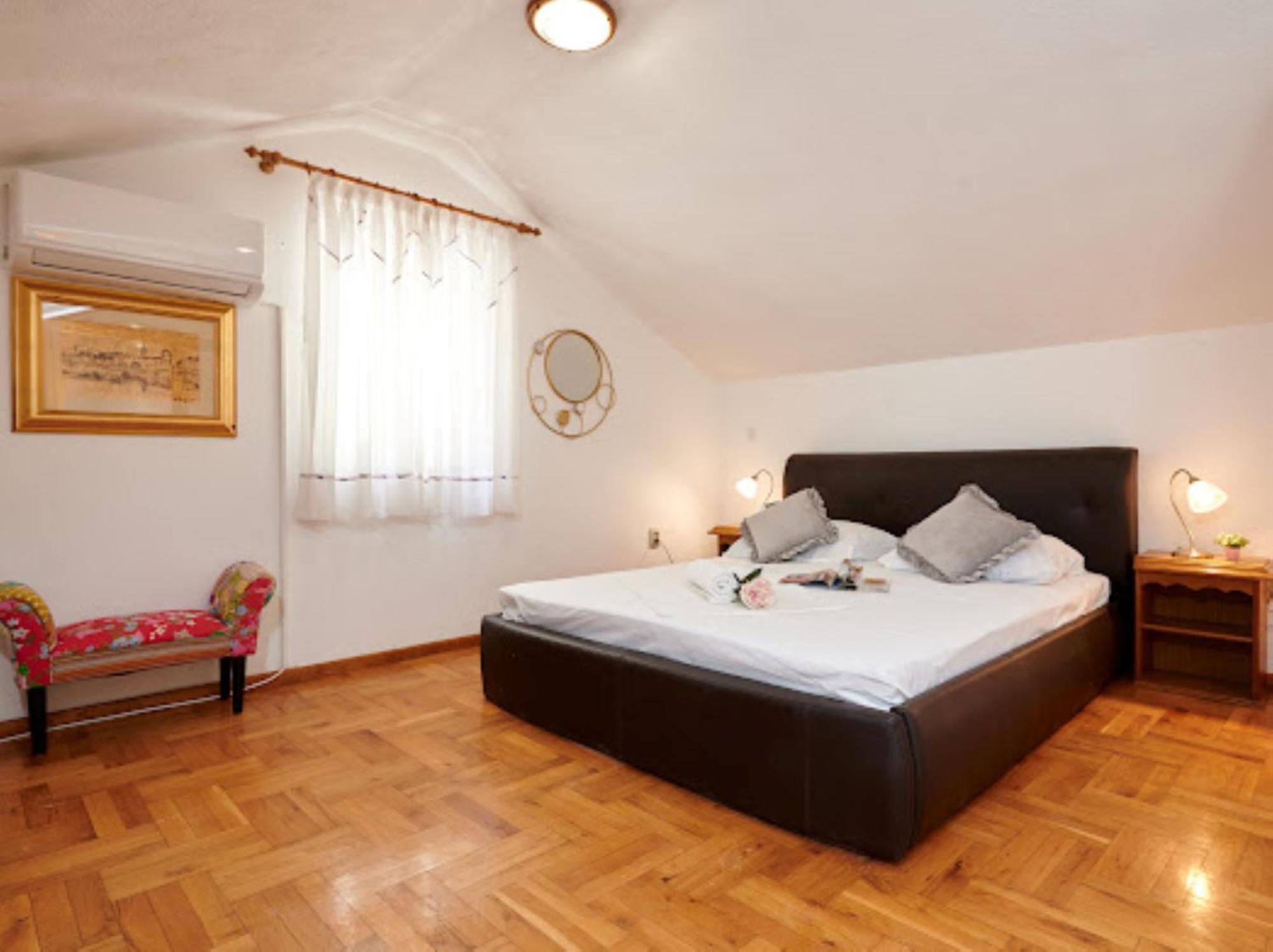 Guesthouse Ana Trogir Old Town Quarto foto