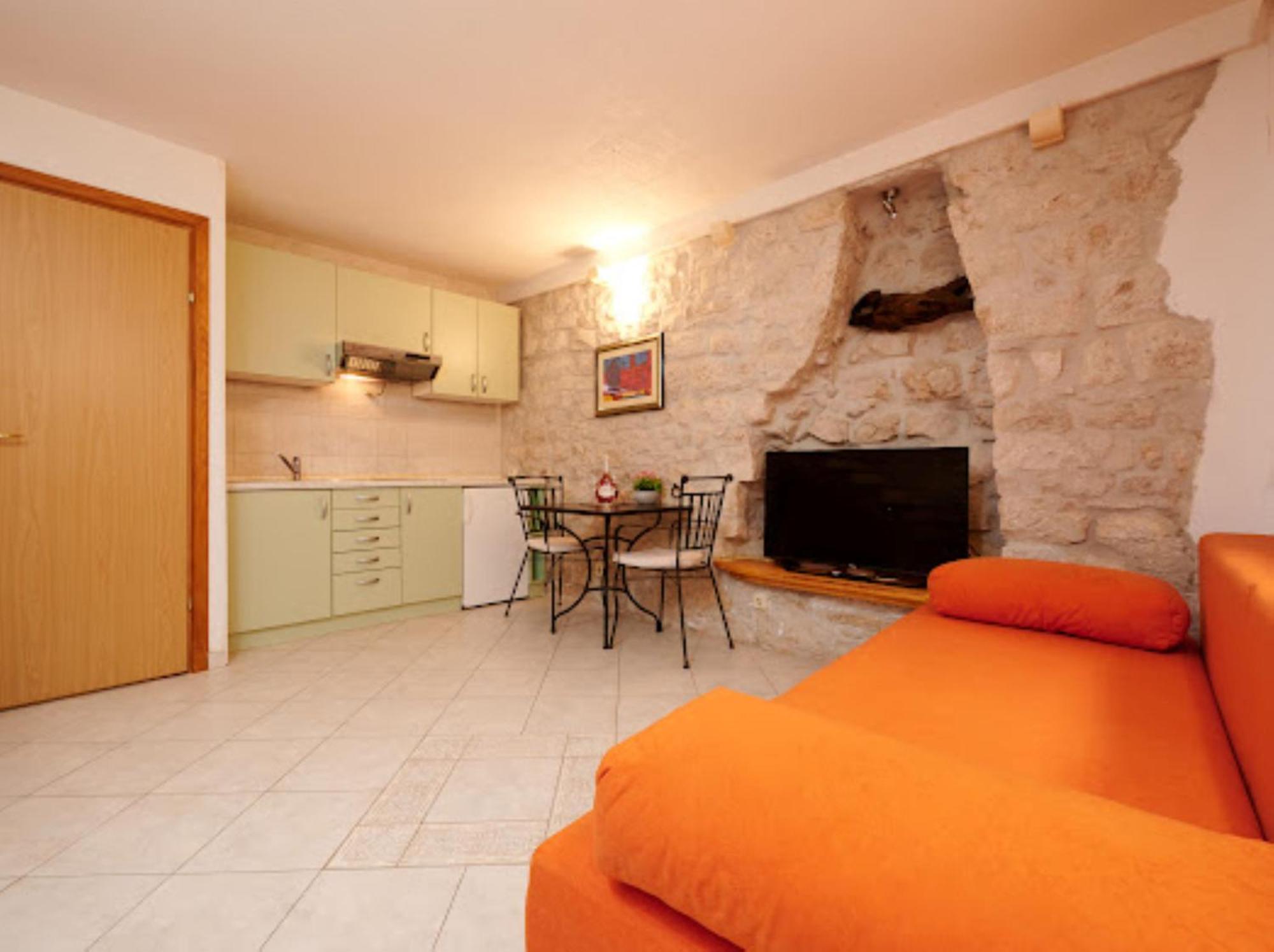 Guesthouse Ana Trogir Old Town Quarto foto